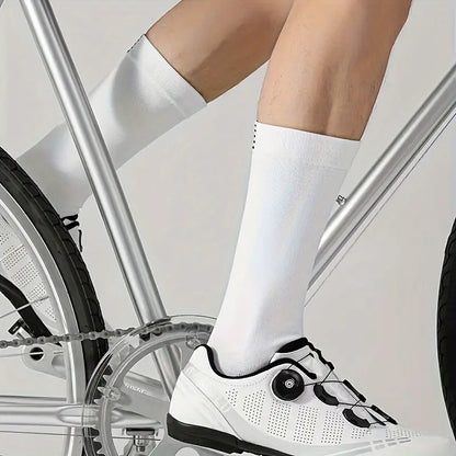 Set of Cycling Socks, Football Socks, Tennis Socks for Men. High-Elastic Bicycle Socks, Road Bike Socks, Men'S Sports Socks, Athletic Socks, Fashionable Casual Socks from Japan And South Korea. Breathable And Stretchy Mesh Socks.