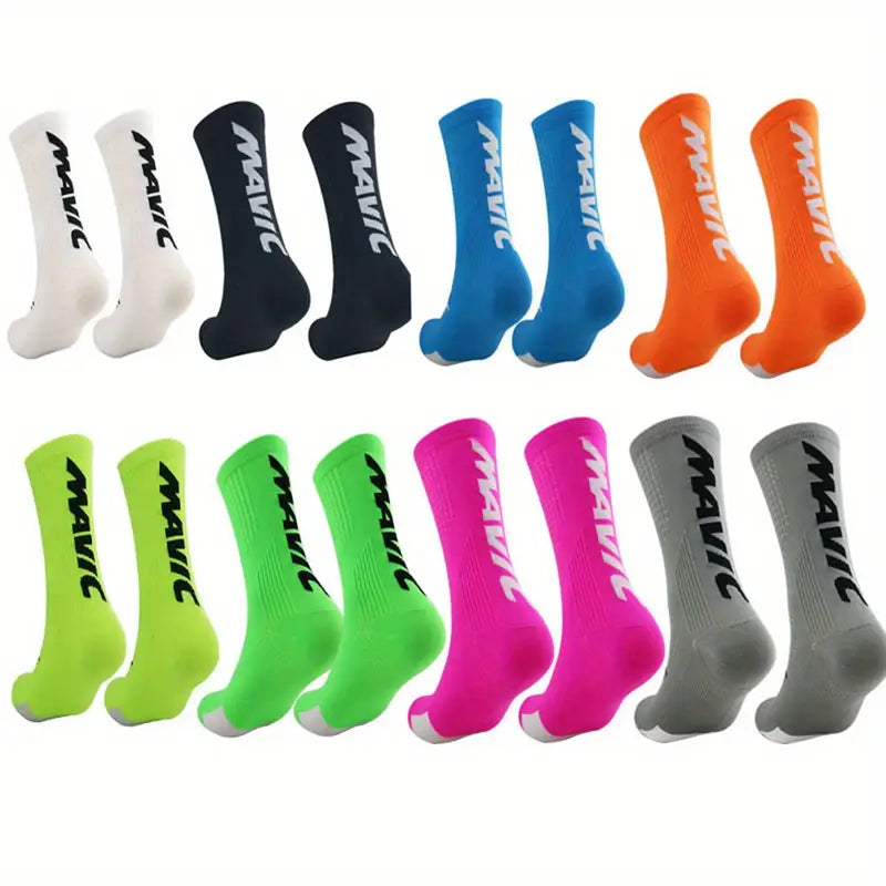 1 Pair Men's Mid-Calf Non-Slip Breathable Warm Running Socks, Polyester 80%, Nylon 20%, Knit Fabric, Alphabet Pattern, with Hand Wash/Dry Clean for Fitness & Cycling