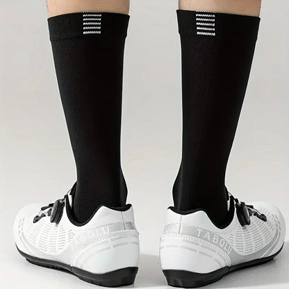 Set of Cycling Socks, Football Socks, Tennis Socks for Men. High-Elastic Bicycle Socks, Road Bike Socks, Men'S Sports Socks, Athletic Socks, Fashionable Casual Socks from Japan And South Korea. Breathable And Stretchy Mesh Socks.